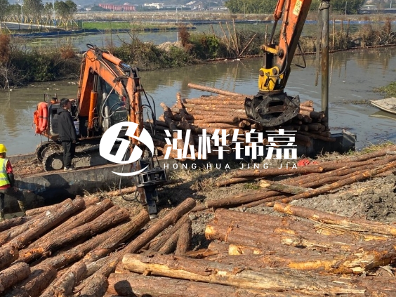 湖南松木樁批發(fā)廠家-5米松木樁批發(fā)1000根有優(yōu)惠嗎？